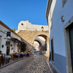 Travel Guide: Faro