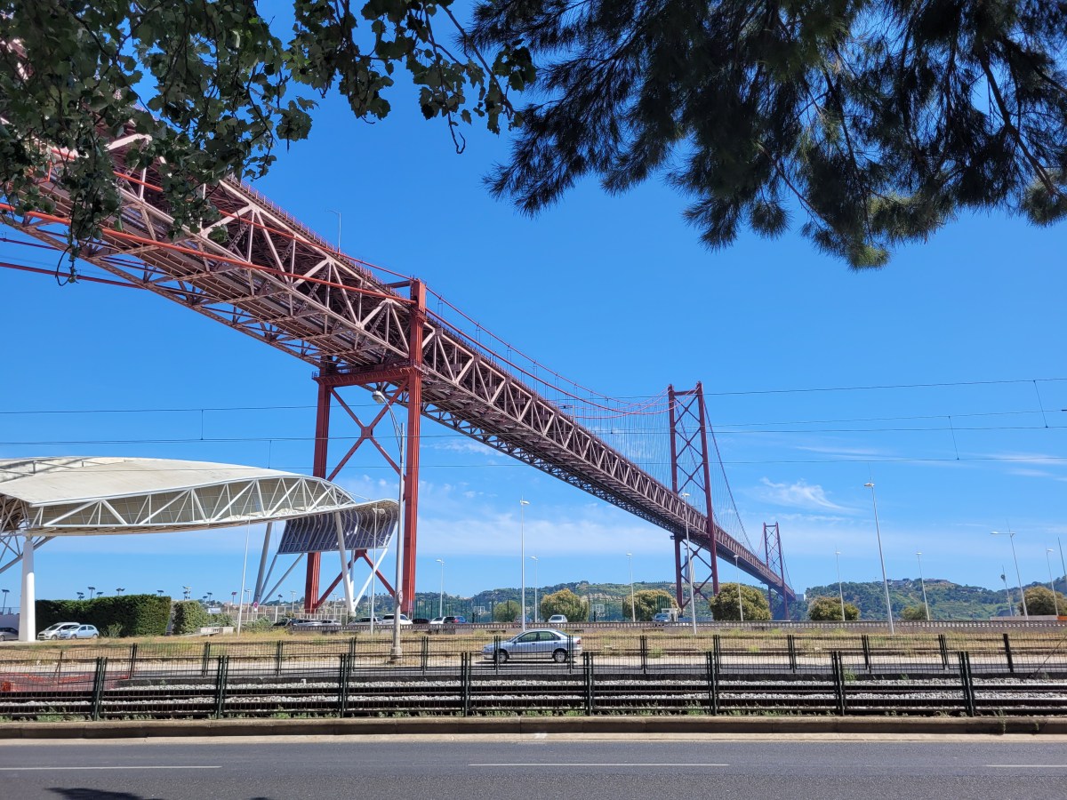 Travel Guide: Lisbon